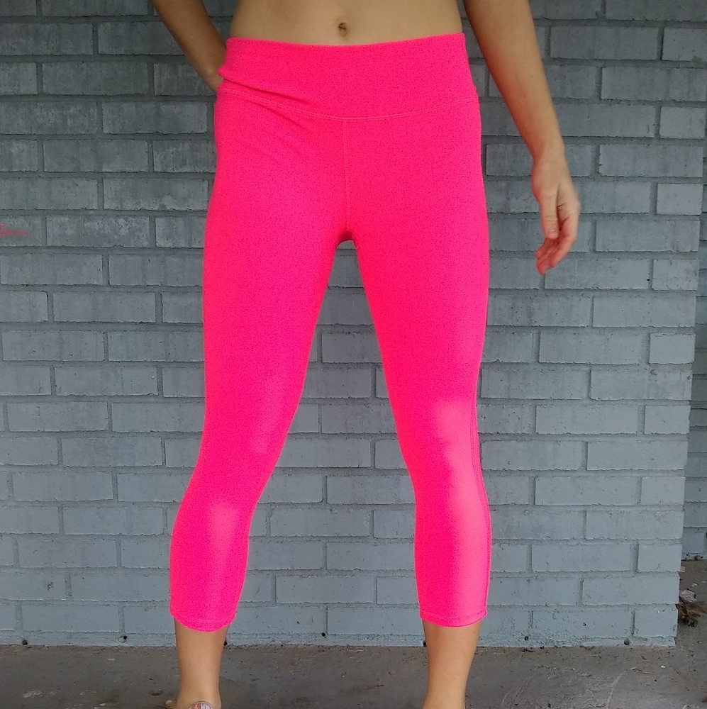 GapFit crop leggings size S